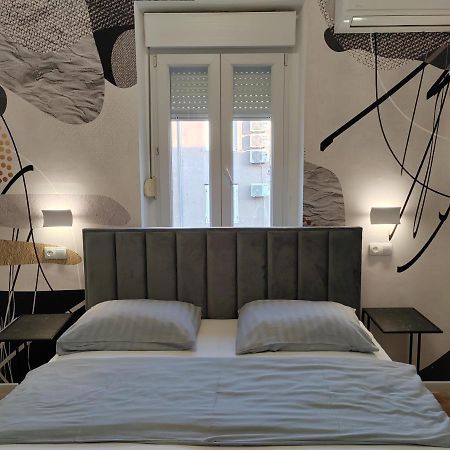 Town Square Apartment Zadar Eksteriør billede
